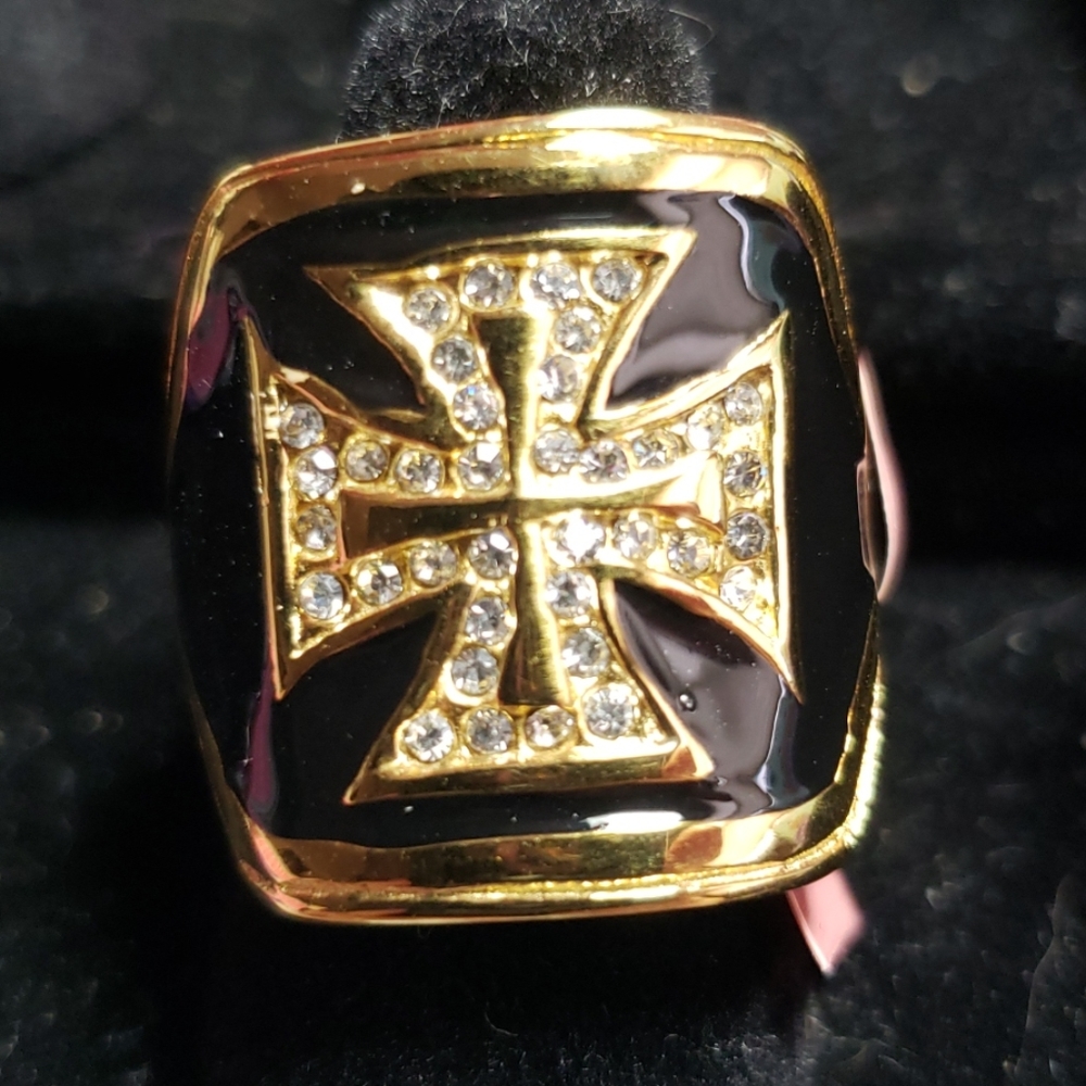 Mens Ring NWT